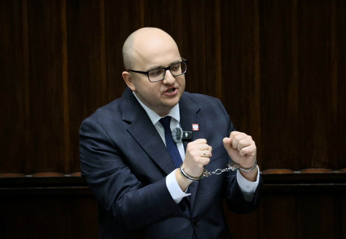 Dariusz Matecki opuści areszt. Setki tysięcy złotych wpłynęły na konto