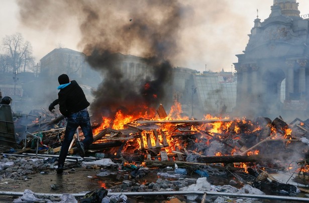 Zamieszki na Ukrainie. Fot. EPA/SERGEY DOLZHENKO/PAP/EPA