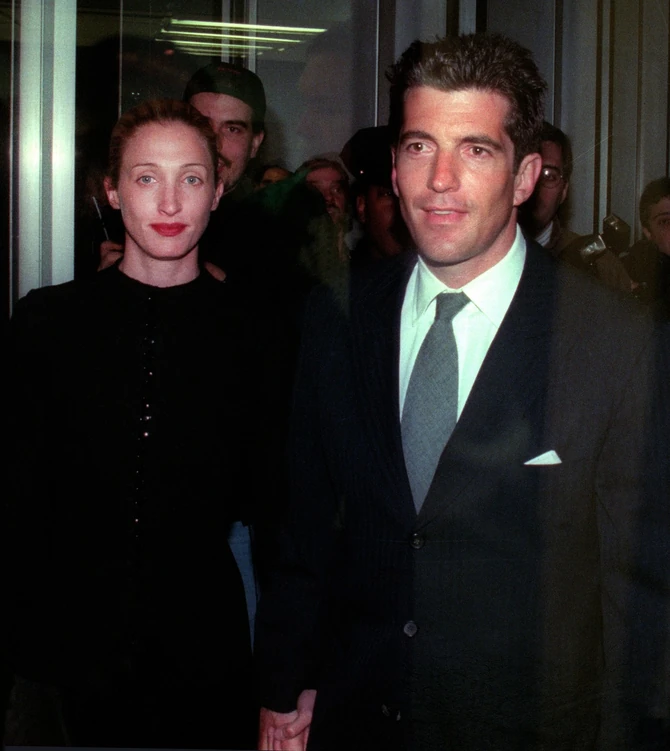 Džon F. Kenedi mlađi sa suprugom