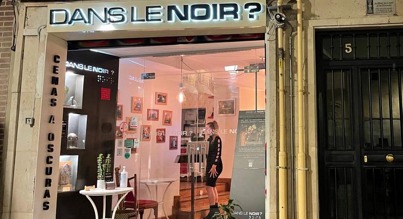 Dans le Noir is a dark-dining restaurant in Madrid.Hannah Docter-Loeb