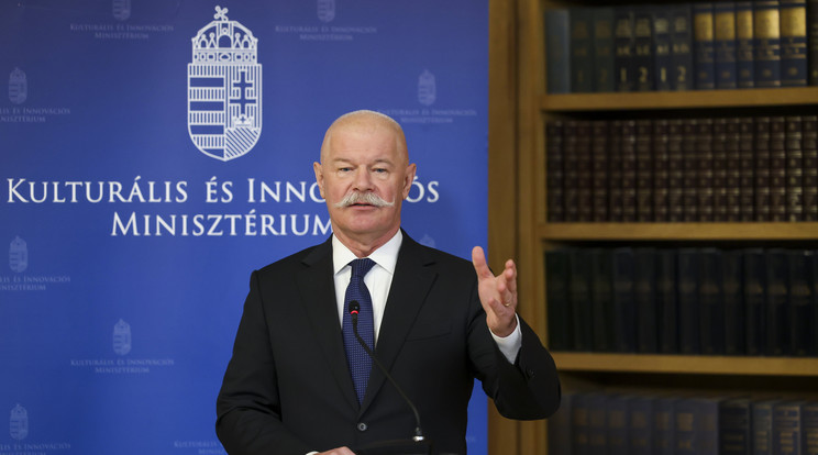 Csák János miniszter  Fotó: .MTI/Hegedüs Róbert