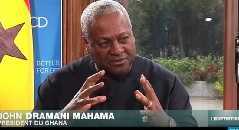 ___4237533___https:______static.pulse.com.gh___webservice___escenic___binary___4237533___2015___10___7___13___mahama+france