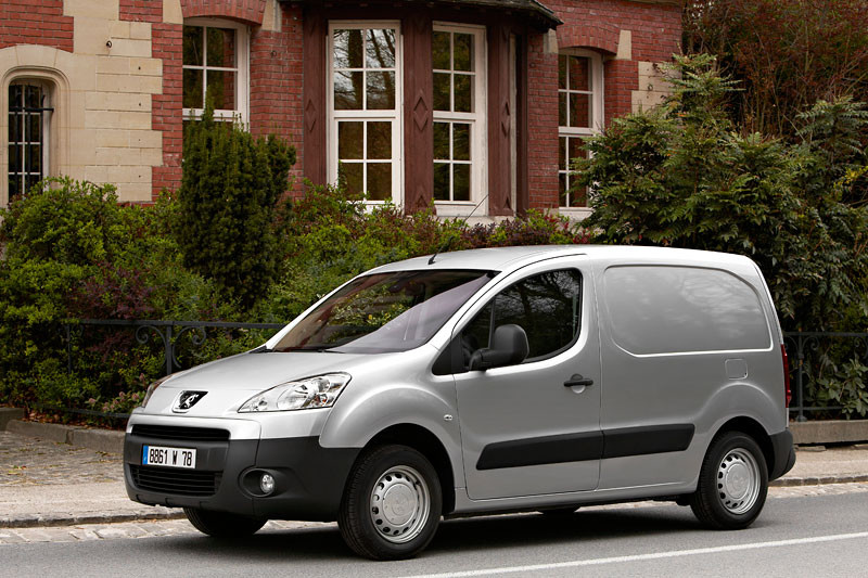Peugeot Partner i Citroën Berlingo otrzymają nowy silnik 1