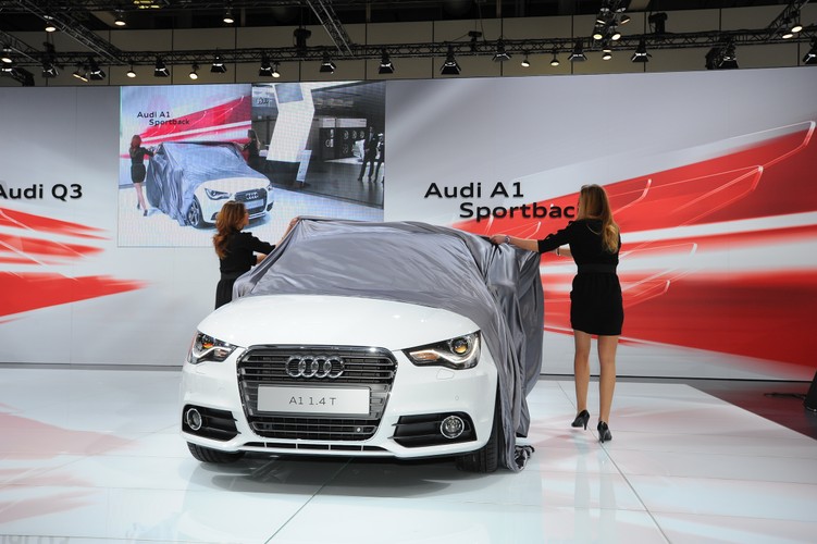 Salon samochodowy w Bolonii