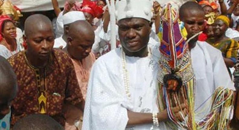 Ooni of Ife Oba Enitan Ogunwusi after receiving the AARE Crown from the Olojudo of Ido land on Monday 