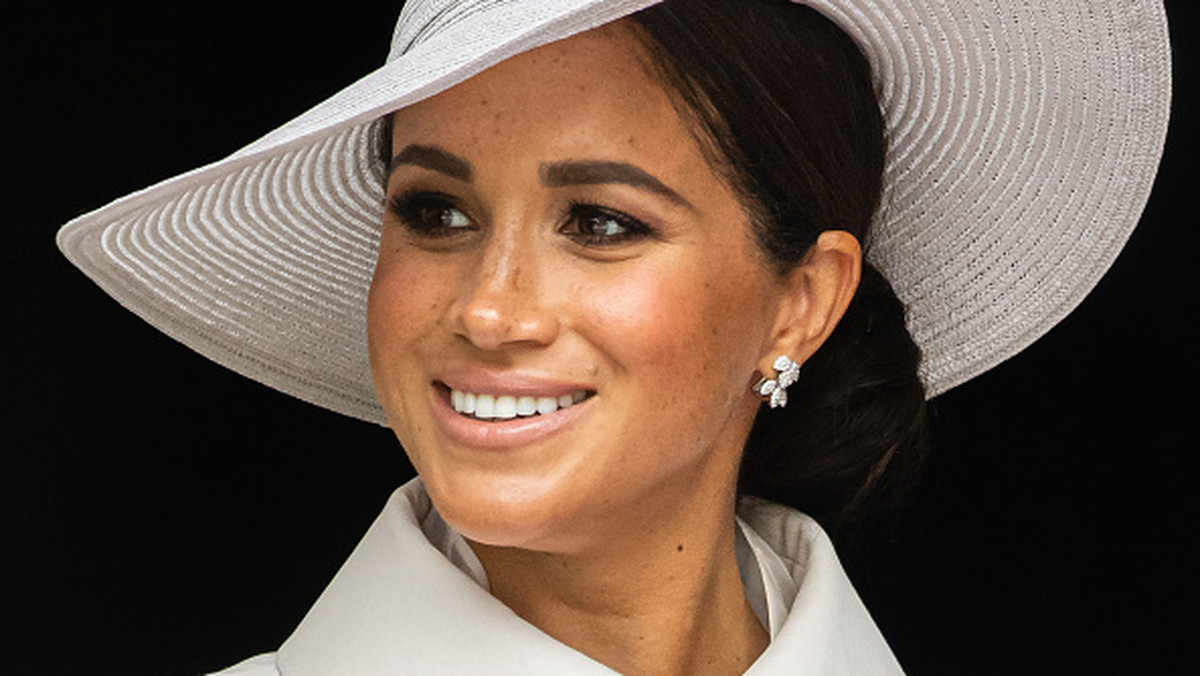 Dlaczego Meghan nie towarzyszyła Harry'emu w pożegnaniu królowej