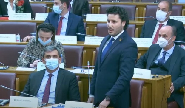 Dritan Abazović, skupština Crne Gore