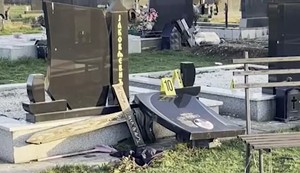 Oskrnavljeni pravoslavni spomenici na Kosovu