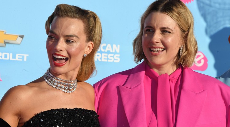 Margot Robbie és Greta Gerwig a Barbie főszereplője és rendezője a film premierjén