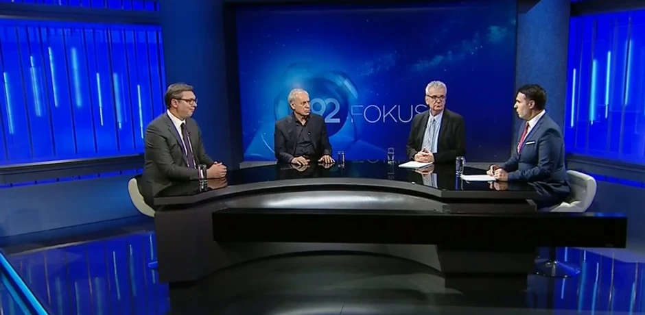  Pored Vučića, gosti emisije bil su i glavni urednik "Večernjih novosti" Milorad Vučelić i novinar Jakša Šćekić. 