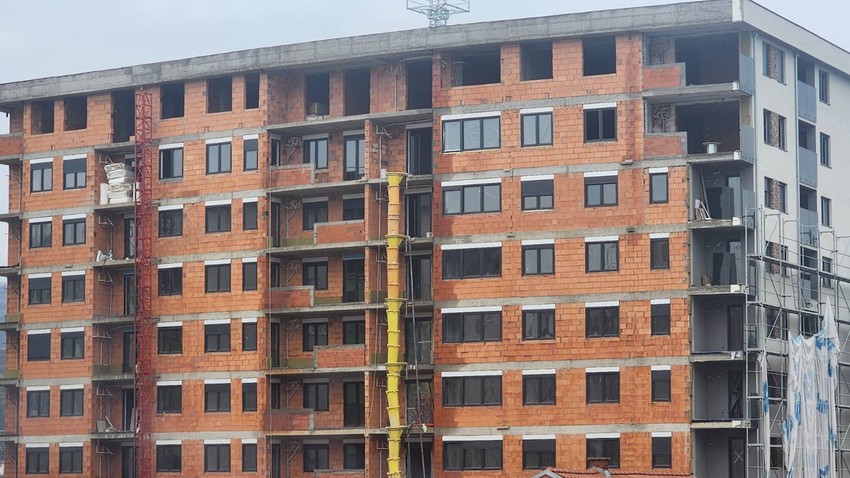 Zgrada u Novom Pazaru u kojoj je stradao mladi inženjer građevine