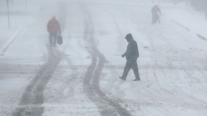 Kőkemény hóvihar dúl Amerikában, rendkívüli állapotot hirdettek – fotók