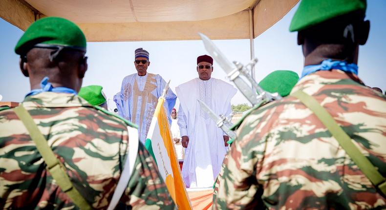 Nigeria's President Muhammadu Buhari with President Mahamadou Issoufou of the Republic of Niger