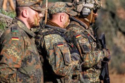 Młodzi Niemcy masowo dostają pisma z wojska. Bundeswehra chce być wielka