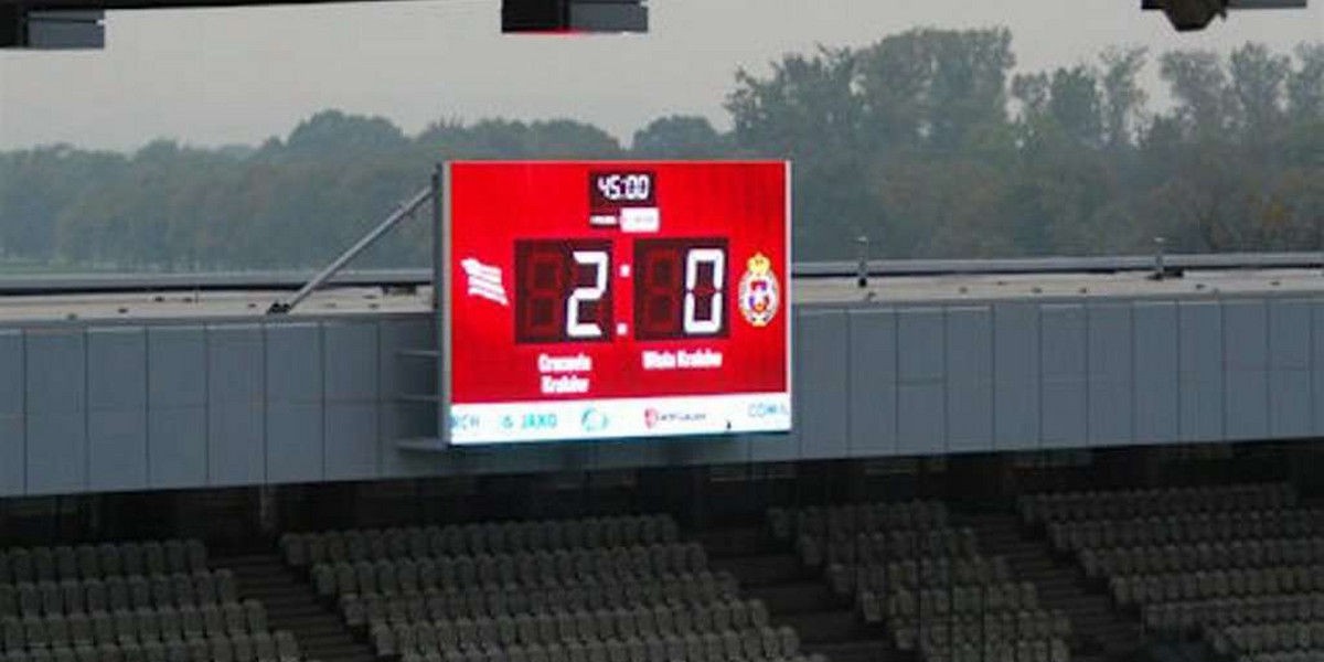 Cracovia testowała tablicę świetlną na nowym stadionie