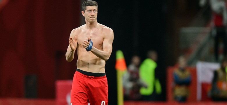 Lewandowski ma nie gorsze ciało od Ronaldo. Byłby dobrym chippendalesem? ZDJĘCIA