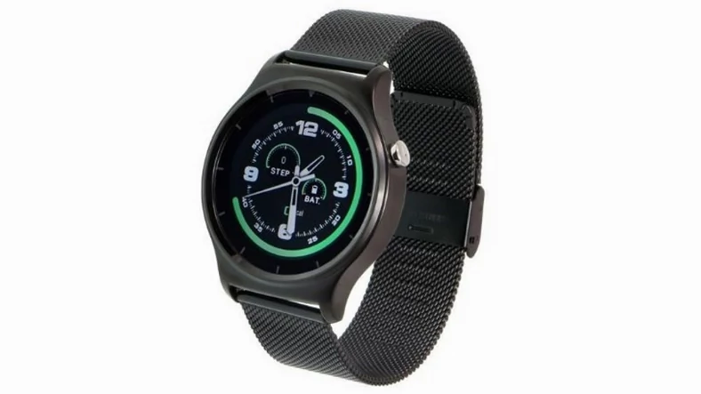 Pierwszy w naszym zestawieniu smartwatch stylistyką przywodzący na myśl klasyczne zegarki. Ma sporą baterię i umiarkowane możliwości.