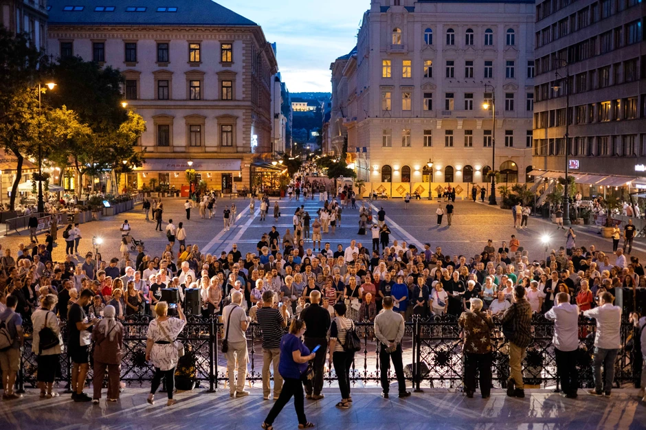 Komemoracija za Čarlija Kirka, ubijenog američkog aktivistu i saveznika Donalda Trampa, u Budimpešti 21. septembra