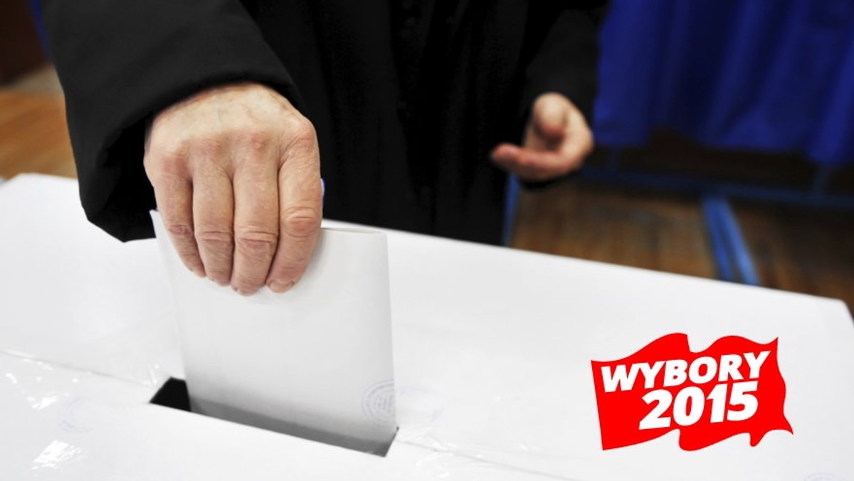 PiS wygrywa z 32,5 proc., druga jest PO z 26,3 proc. poparcia. Na trzecią pozycję z mocnym wzrostem poparcia wskoczył Paweł Kukiz. Jego ugrupowanie może liczyć na 10,4 proc. głosów w wyborach - wynika z sondażu TNS dla "Gazety Wyborczej", przeprowadzonego po debacie Kopacz–Szydło i przed debatą wtorkową.