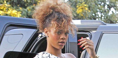 Rihanna pożegnała się z peruką
