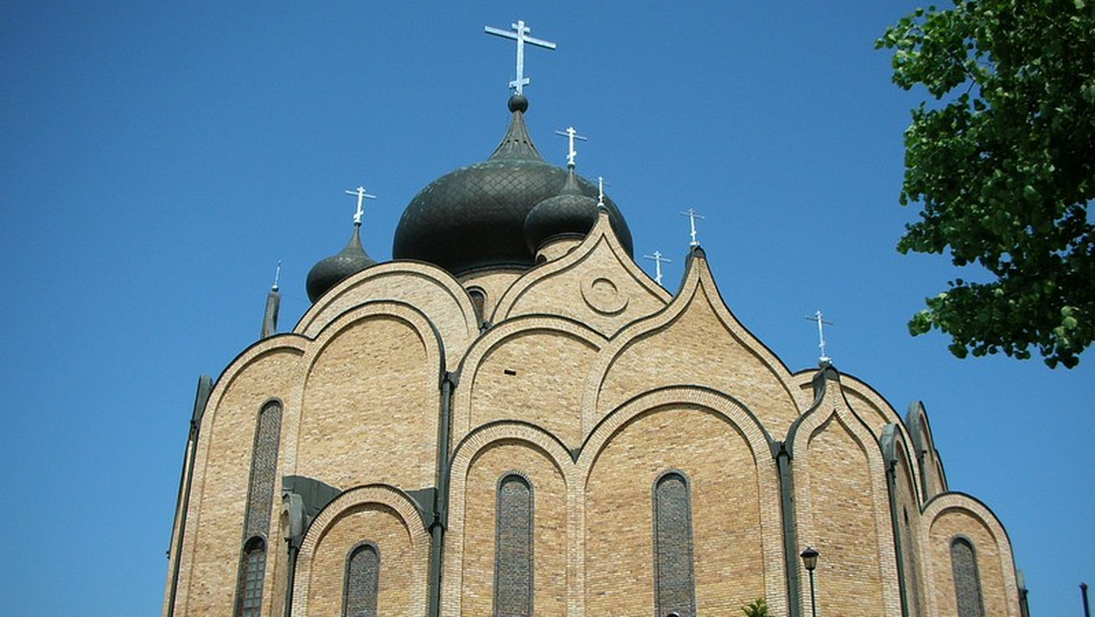 W Białymstoku została w niedzielę poświęcona dzwonnica przy największej w kraju prawosławnej świątyni - cerkwi św. Ducha. Budowana była przez kilka lat i jest jednym z najwyższych budynków w mieście. Uroczystość zbiegła się z jubileuszem 30-lecia tej parafii.