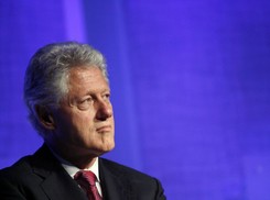 Węgry i Polska chcą u siebie 'autorytarnej dyktatury'? Węgierskie MSZ: Wypowiedzi Billa Clintona obraźliwe