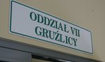 Prątkujący gruźlik uciekł ze szpitala! Policja wie, że może zarażać...