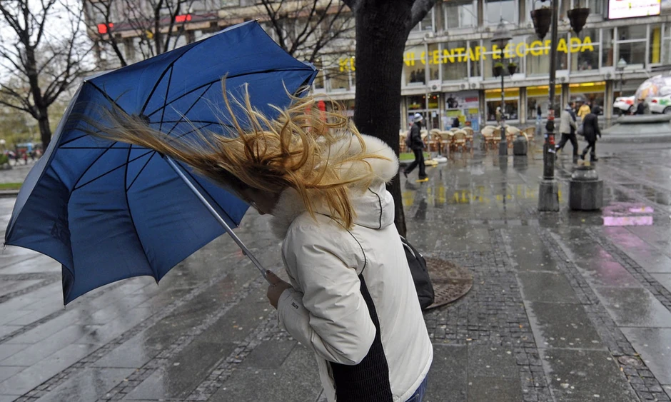 Kiša i vetar nerviraju Beograđane