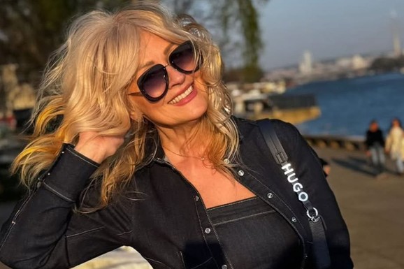 VELIKO SLAVLJE U DOMU SLAVICE ROKVIĆ! Oglasila se, a emocije su je preplavile: "Tvoja ljubav me nosi poput vetra i čuva"