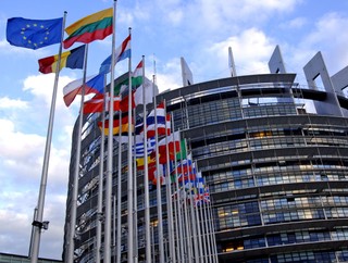 Zaufanie wśród europosłów słabnie. Zastanawiają się, kto jest kłamcą