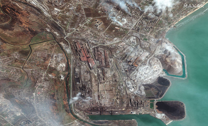 Zakłady Azowstal na zdjęciu satelitarnym firmy Maxar (09.04.2022)