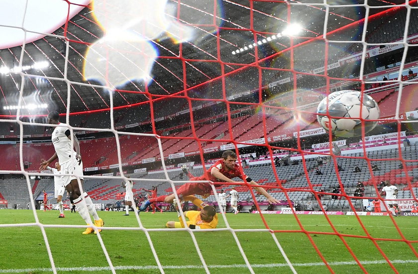 Liga niemiecka: Bayern - Eintracht 5:2