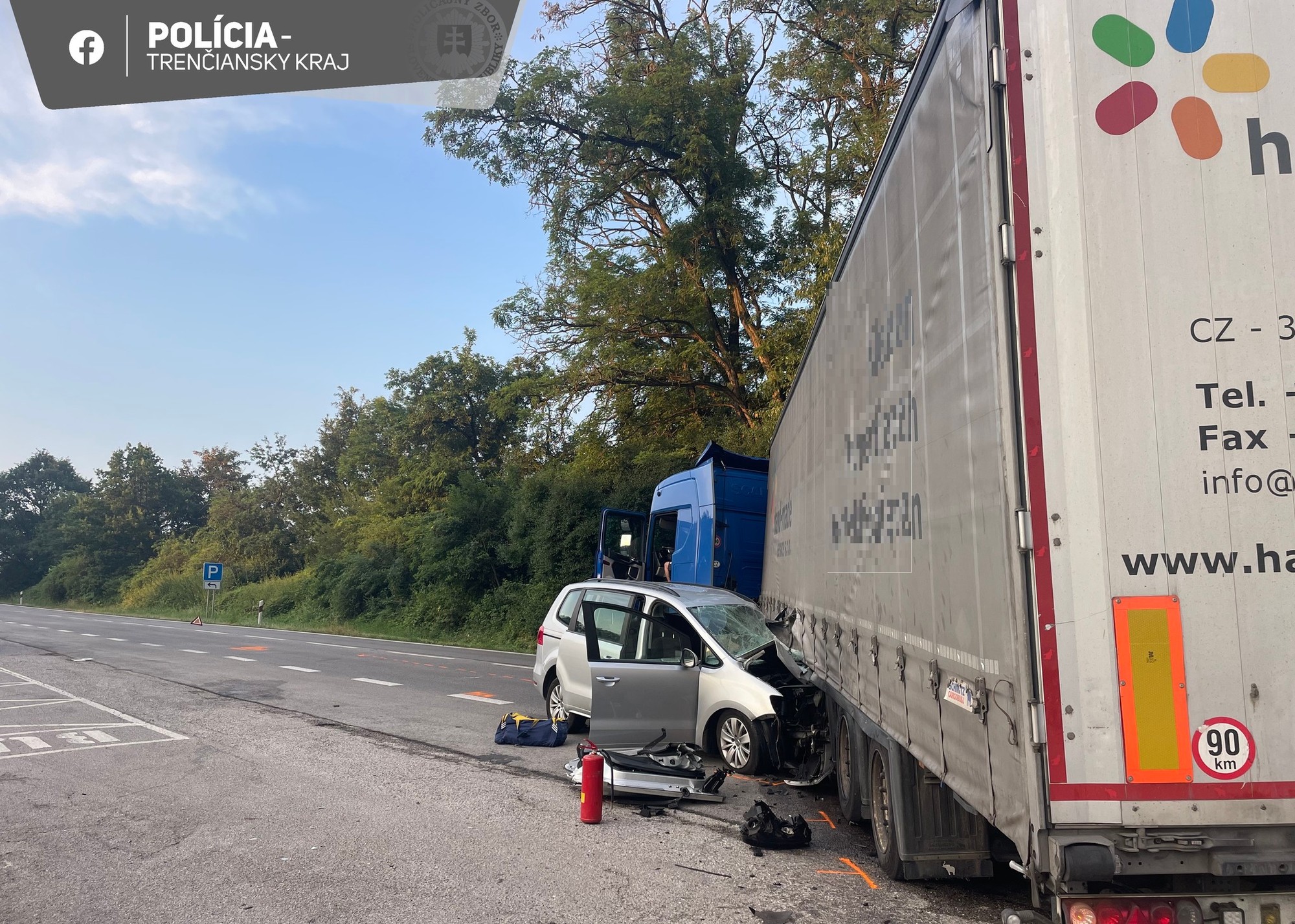 V skorých ranných hodinách sa v pondelok stala tragická dopravná nehoda na ceste l/9 medzi Bánovcami nad Bebravou a Trenčínom.