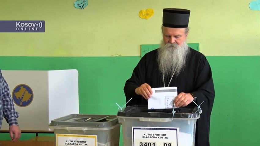 Mitropolit Teodosije glasao je u Gračanici