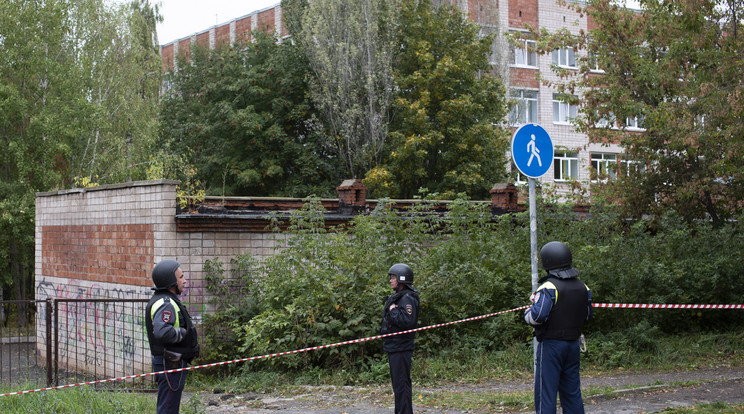 Azonosították az oroszországi iskolában lövöldöző férfit. / Fotó: MTI/EPA/Andrej Korotkov