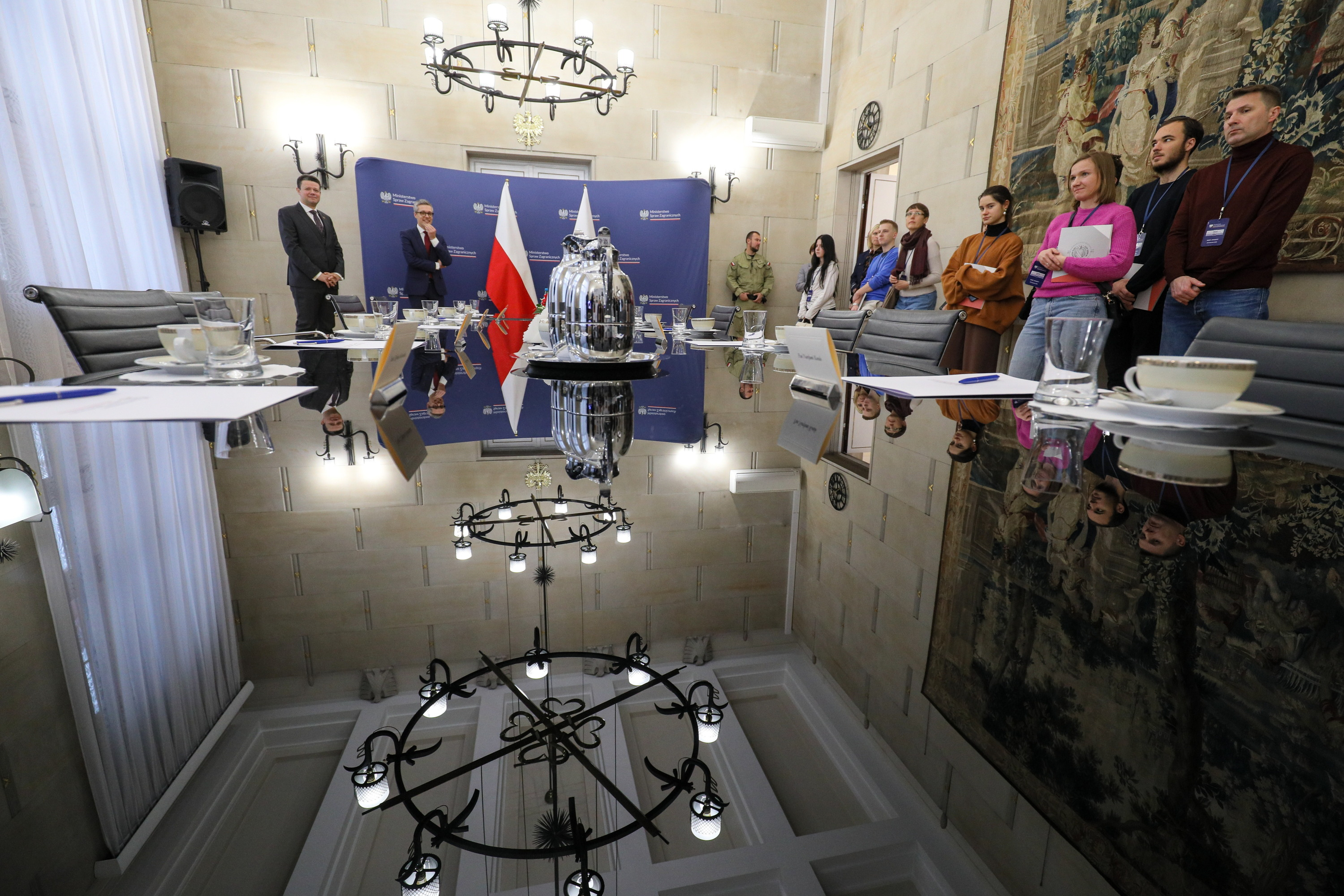 "Paryż to nudne" – polscy dyplomaci wolą Koreę Północną