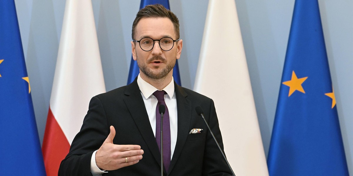 Waldemar Buda, minister rozwoju i technologii wraz z prezesem Polskiego Funduszu Rozwoju Pawłem Borysem przedstawili nowe warunki wykupu lokali w ramach programu "Mieszkanie plus".