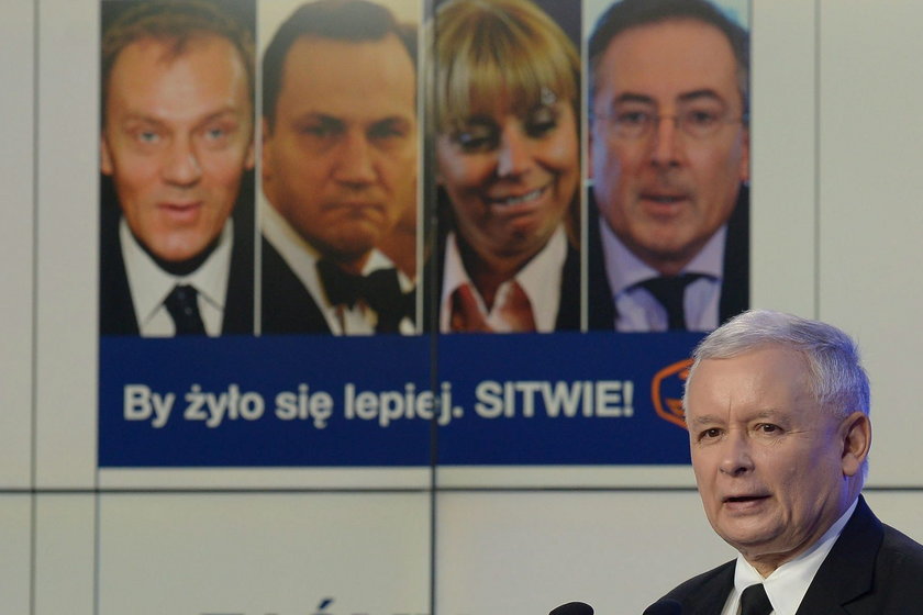 Jarosław Kaczyński, prezes PiS i inauguracja wojny plakatowej. 