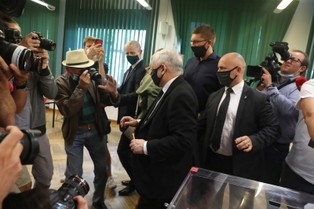 Rzecznik rządu: na tę chwilę nie ma decyzji co do zmian w rządzie