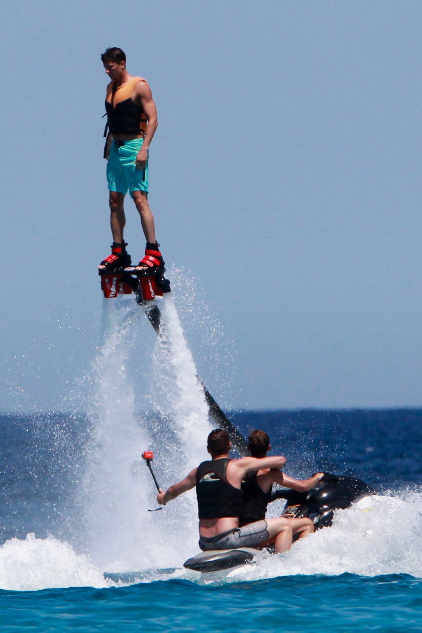 Robert i Anna Lewandowscy na flyboardzie! GALERIA