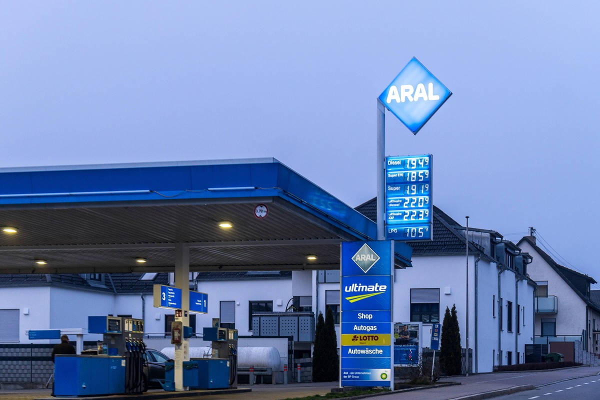 Nowe zasady cen paliw w Niemczech. "Raz dziennie, o 12"
