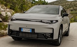 Leapmotor C10 REEV już w Polsce. Ceny premierowe sensacją