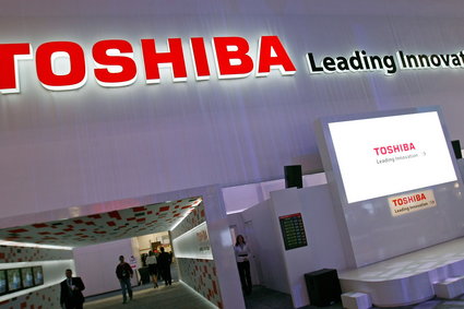 "FT": Toshiba zdecydowała o sprzedaży działu pamięci flash za 18,9 mld dol.