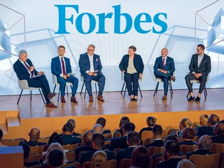 Na zdjęciu od lewej: Paweł Zielewski, redaktor naczelny „Forbes” Polska; Adam Wieczorek, wiceprezydent miasta Łódź; Marcin Hajduga, dyrektor regionalny ds. korporacyjnych, ING Bank Śląski; Elżbieta Kacprzykowska, dyrektor departamentu sprzedaży, KUKE; Bartłomiej Muzykiewicz, prezes zarządu, MGDF Consulting; Tomasz Jabłoński, członek zarządu Tutlo.