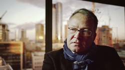 "Władca wszechświata": Rekiny finansjery wciąż są drapieżne