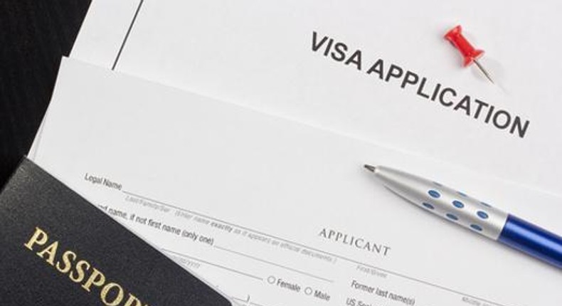 Non-graduates to get work visas to UK