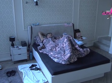 "Gadiš mi se, sve što je lepo pokvariš!": Brutalan okršaj Maje i Asmina u hotelskoj sobi