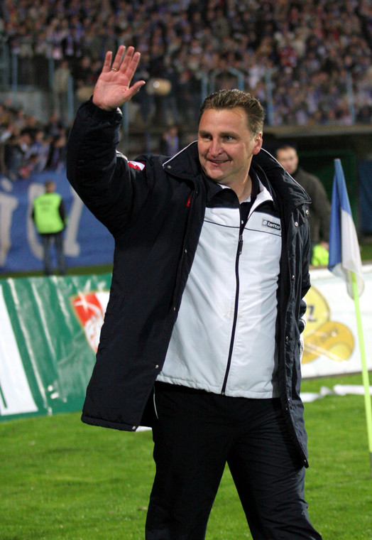 2005 r., Czesław Michniewicz był wówczas trenerem Lecha Poznań.
