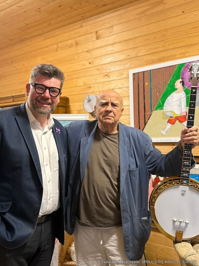 Český politik Jiří Pospíšil a spevák Ivan Mládek. 