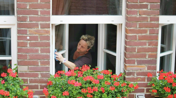 Mycie okien zostanie wykonane na koszt miasta pod warunkiem, że zlecający płaci podatki w Poznaniu.